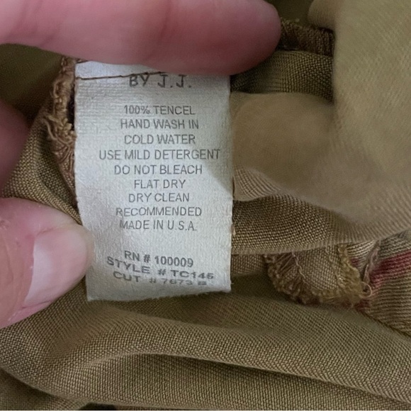 Women’s By JJ two piece sleeveless top with button down collar shirt Medium - Picture 7 of 8